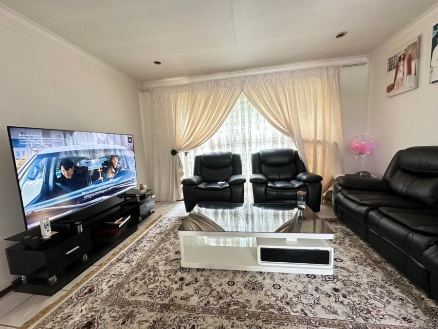 2 Bedroom Property for Sale in Bedford Gardens Gauteng