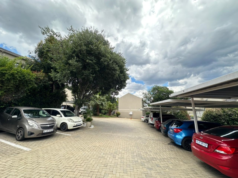 2 Bedroom Property for Sale in Bedford Gardens Gauteng