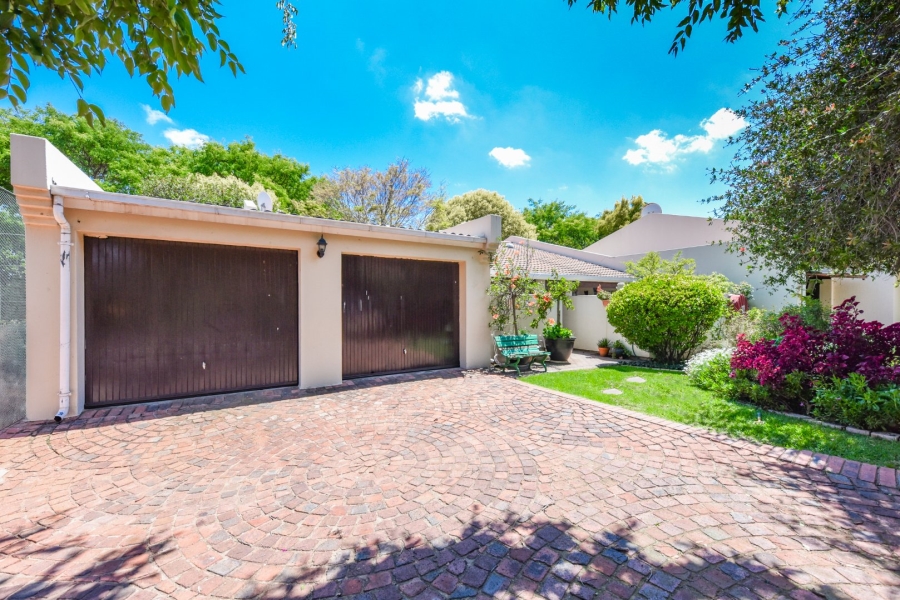 2 Bedroom Property for Sale in Magaliessig Gauteng