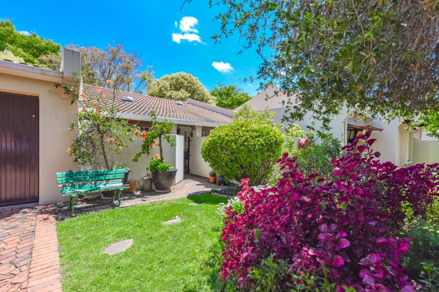 2 Bedroom Property for Sale in Magaliessig Gauteng