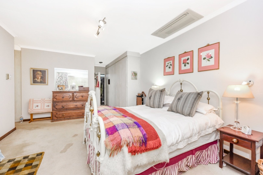 2 Bedroom Property for Sale in Magaliessig Gauteng