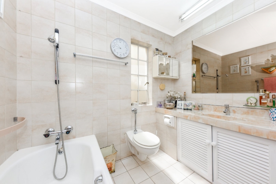 2 Bedroom Property for Sale in Magaliessig Gauteng