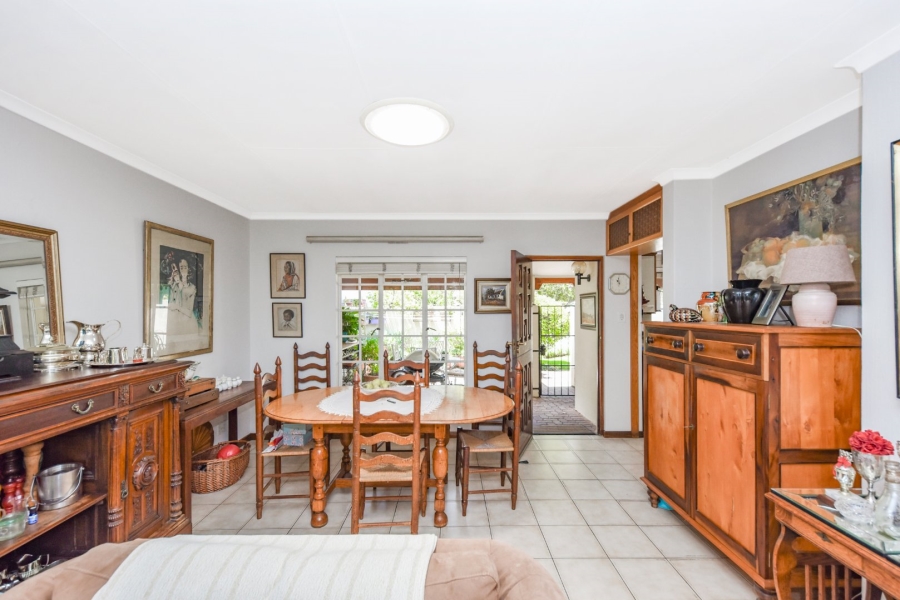 2 Bedroom Property for Sale in Magaliessig Gauteng