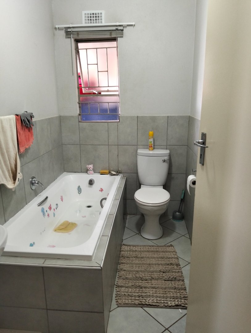 3 Bedroom Property for Sale in Lotus Gardens Gauteng