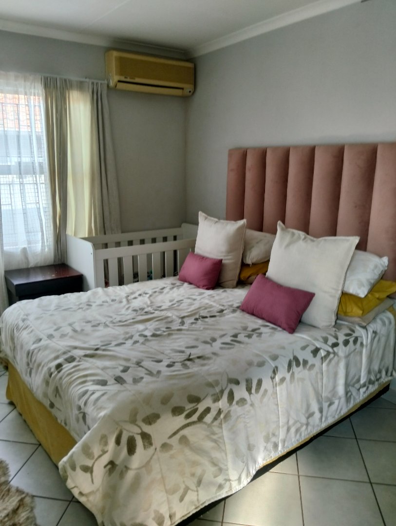 3 Bedroom Property for Sale in Lotus Gardens Gauteng
