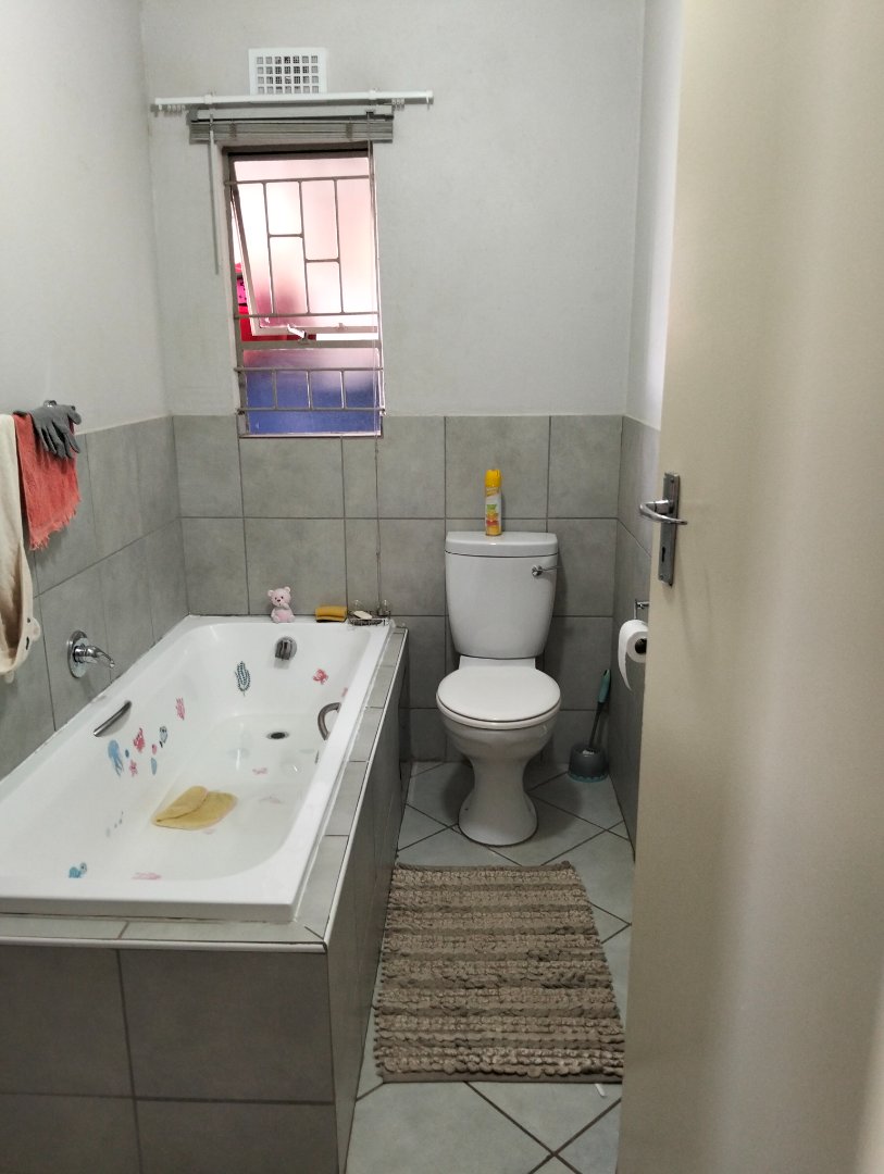 3 Bedroom Property for Sale in Lotus Gardens Gauteng