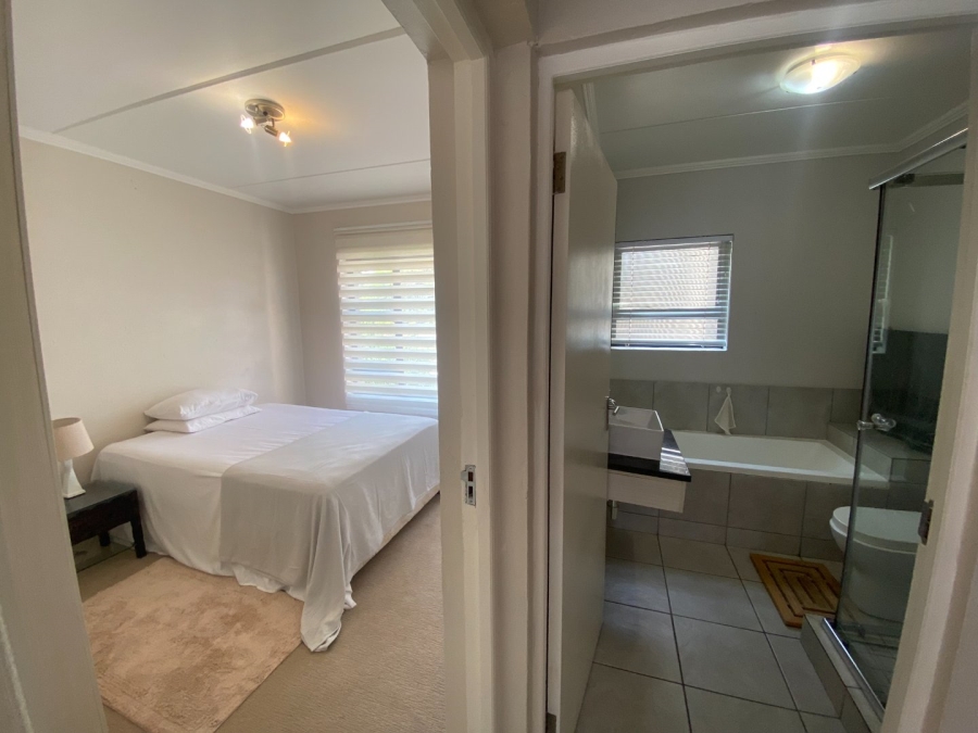 To Let 2 Bedroom Property for Rent in Fourways Gauteng