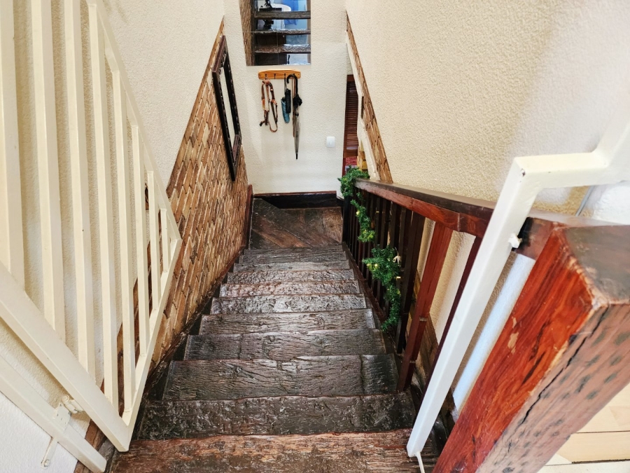 5 Bedroom Property for Sale in Doornpoort Gauteng