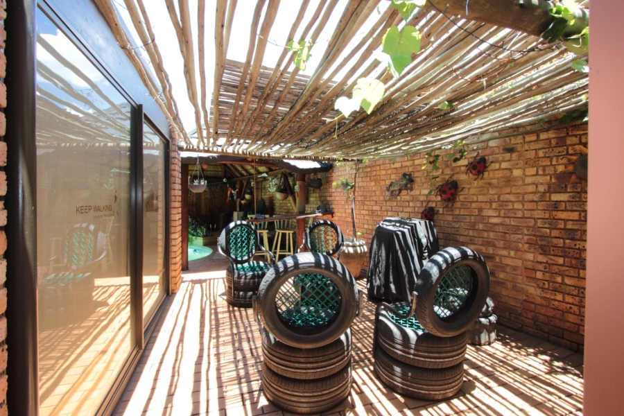 5 Bedroom Property for Sale in Doornpoort Gauteng