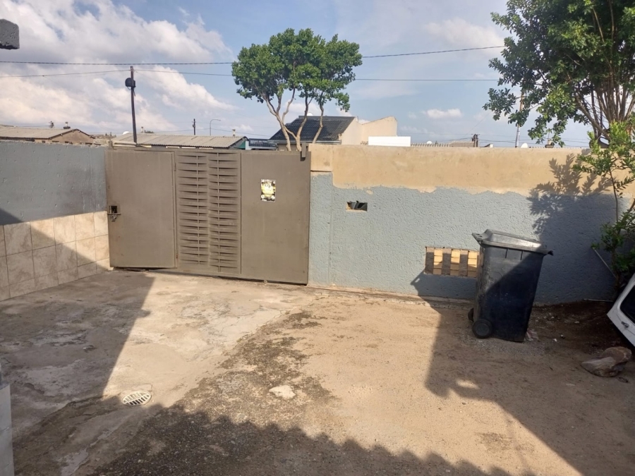  Bedroom Property for Sale in Meadowlands East Gauteng