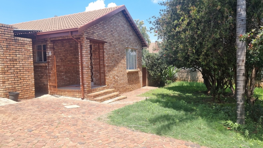 4 Bedroom Property for Sale in Suiderberg Gauteng