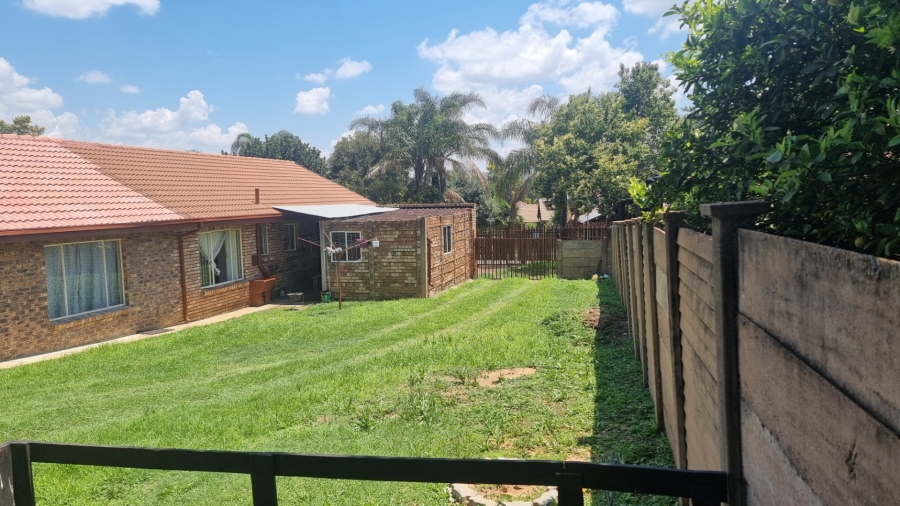 4 Bedroom Property for Sale in Suiderberg Gauteng