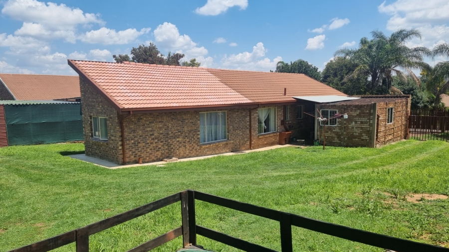 4 Bedroom Property for Sale in Suiderberg Gauteng