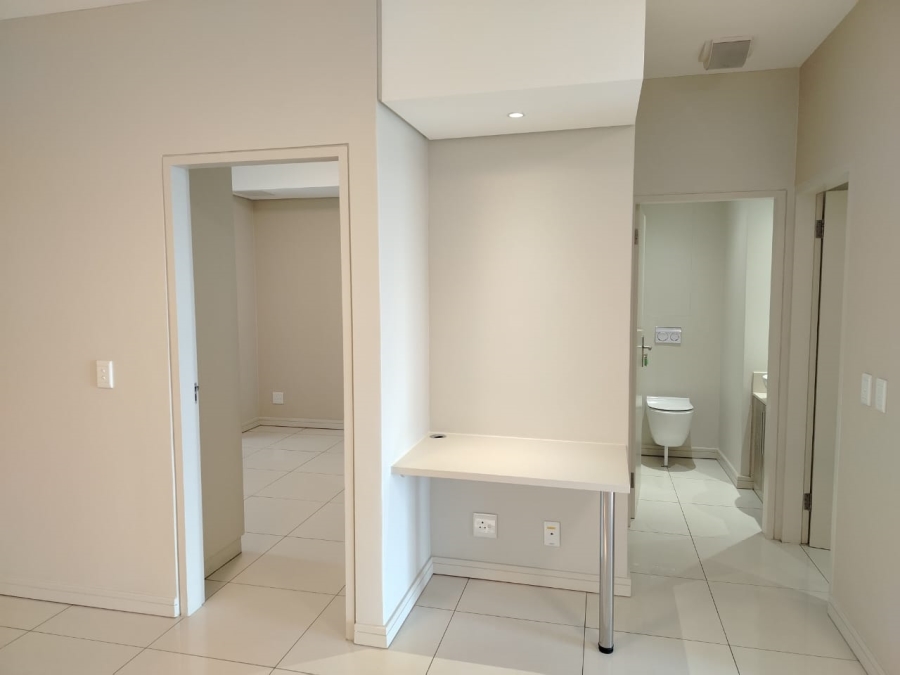 To Let 2 Bedroom Property for Rent in Rosebank Gauteng