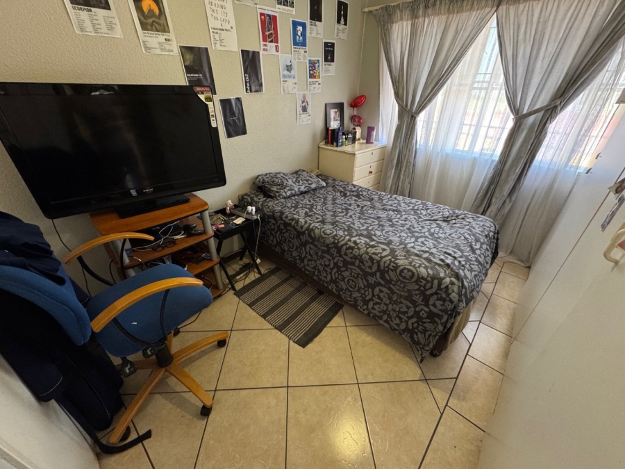 2 Bedroom Property for Sale in Edleen Gauteng