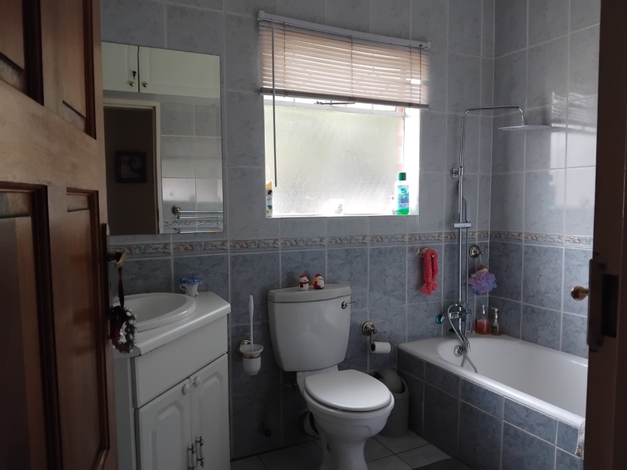 3 Bedroom Property for Sale in Birchleigh Gauteng