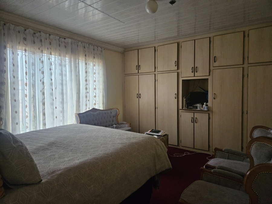 To Let 3 Bedroom Property for Rent in Crystal Park Gauteng