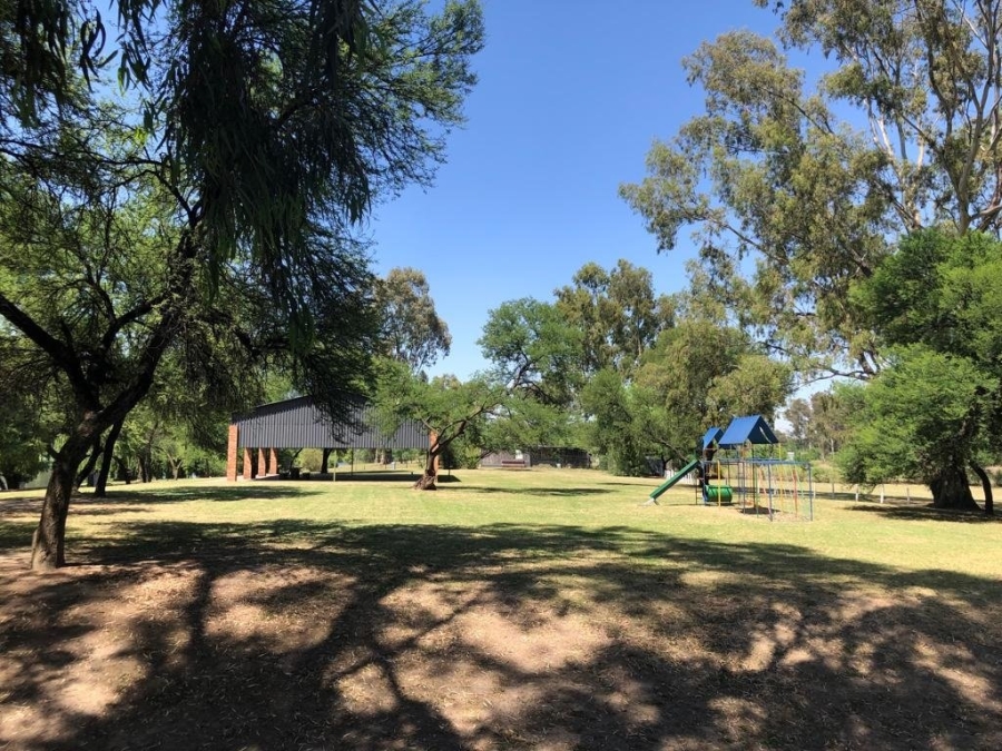 Commercial Property for Sale in Riverspray Lifestyle Estate Gauteng