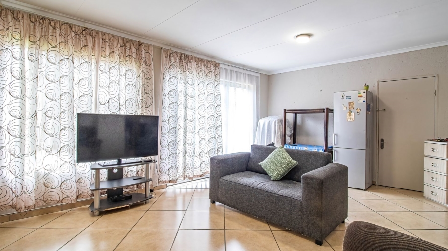 2 Bedroom Property for Sale in Wilgeheuwel Gauteng