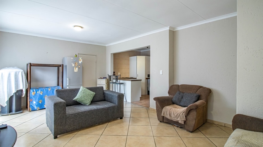 2 Bedroom Property for Sale in Wilgeheuwel Gauteng