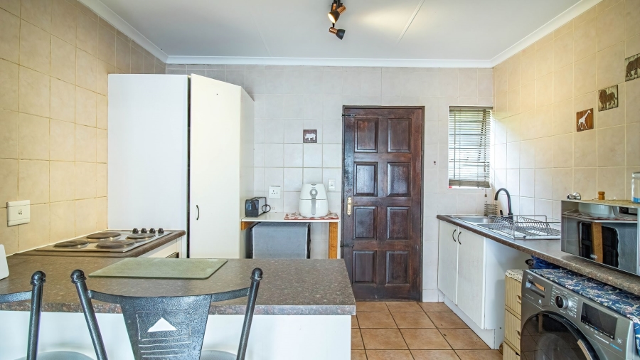 2 Bedroom Property for Sale in Wilgeheuwel Gauteng