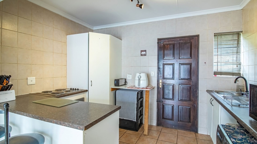 2 Bedroom Property for Sale in Wilgeheuwel Gauteng