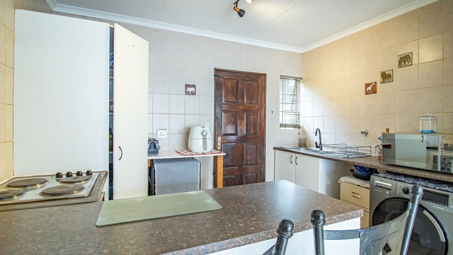 2 Bedroom Property for Sale in Wilgeheuwel Gauteng