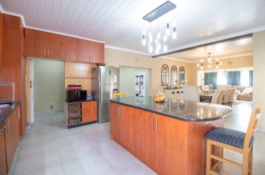 6 Bedroom Property for Sale in Croydon Gauteng