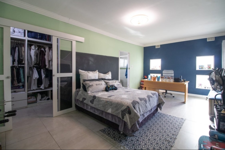 6 Bedroom Property for Sale in Croydon Gauteng