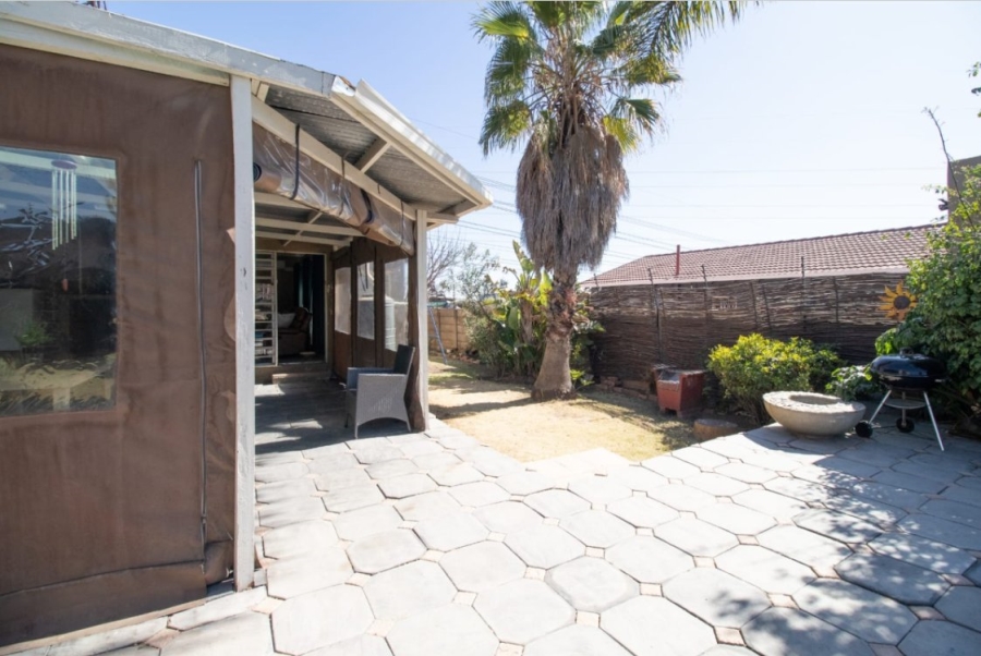 6 Bedroom Property for Sale in Croydon Gauteng