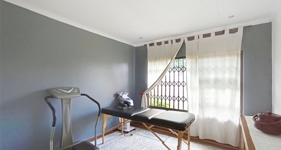 4 Bedroom Property for Sale in Paulshof Gauteng