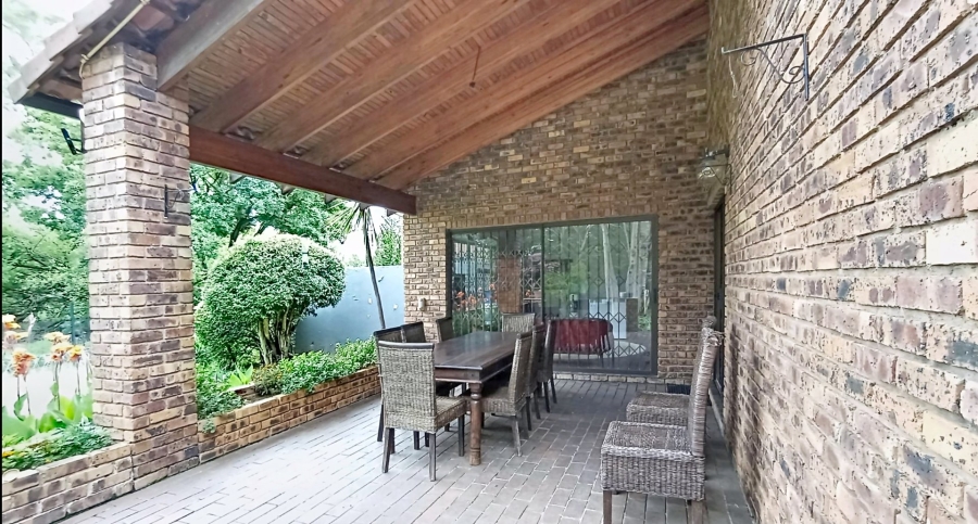 4 Bedroom Property for Sale in Paulshof Gauteng