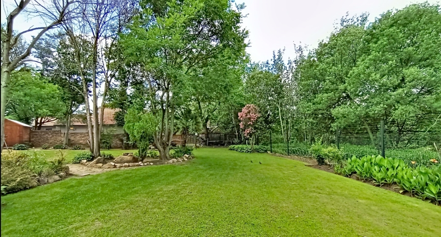 4 Bedroom Property for Sale in Paulshof Gauteng