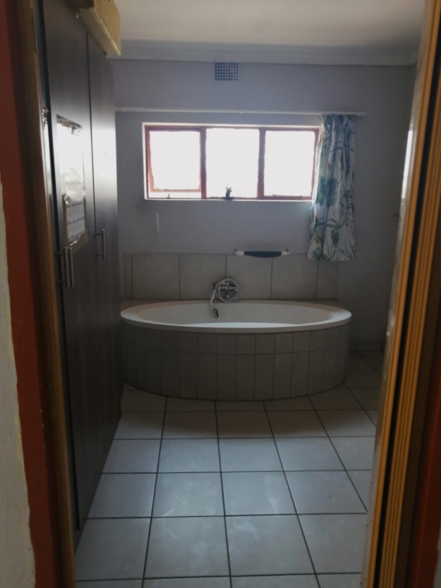 3 Bedroom Property for Sale in Valhalla Gauteng