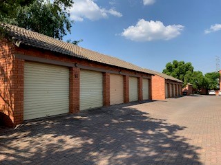 To Let 2 Bedroom Property for Rent in Eco Park Gauteng