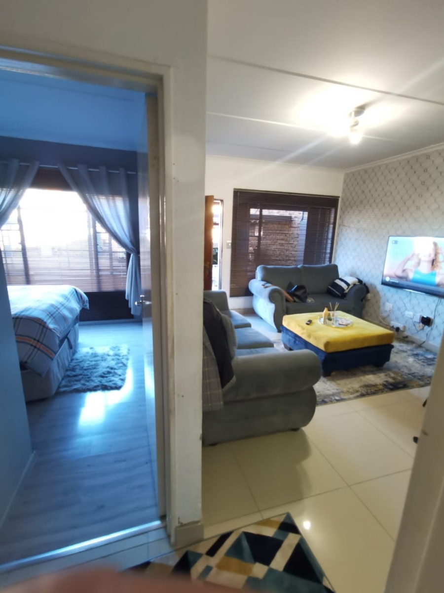 2 Bedroom Property for Sale in Elspark Gauteng