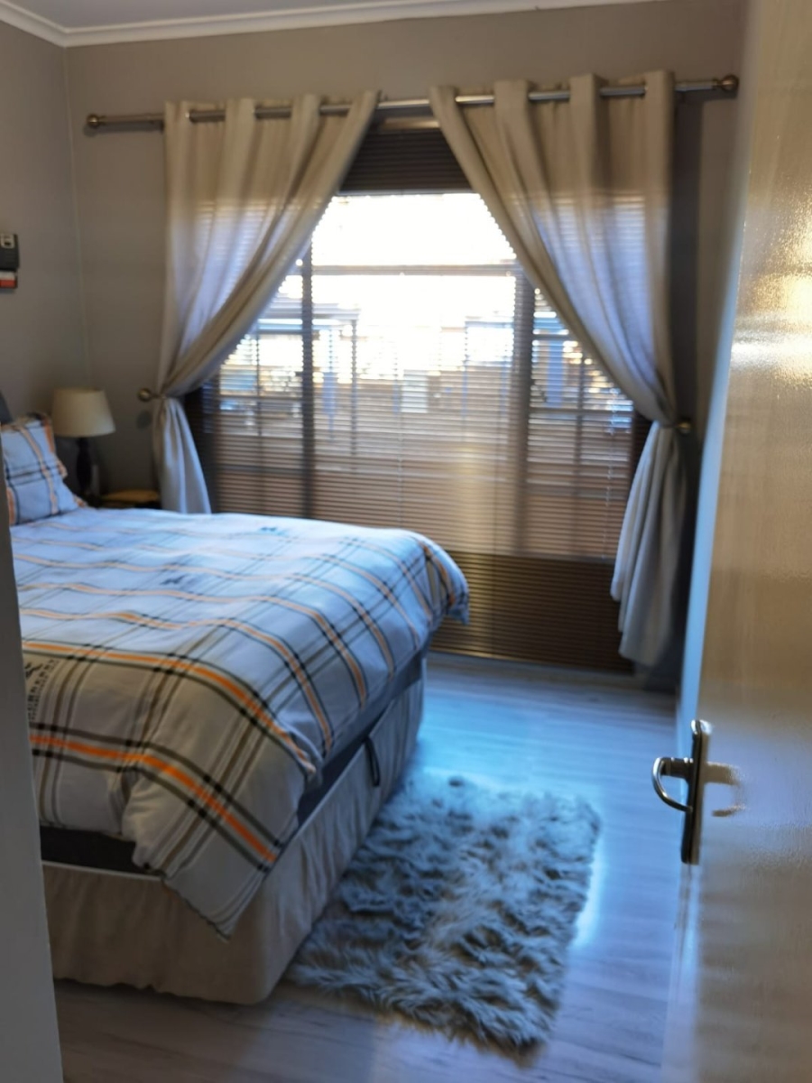 2 Bedroom Property for Sale in Elspark Gauteng