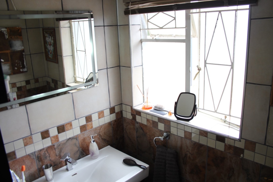 4 Bedroom Property for Sale in Weltevreden Park Gauteng