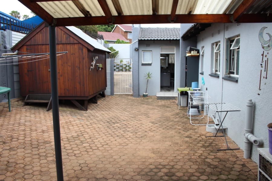 4 Bedroom Property for Sale in Weltevreden Park Gauteng