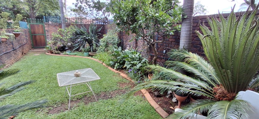 2 Bedroom Property for Sale in Garsfontein Gauteng