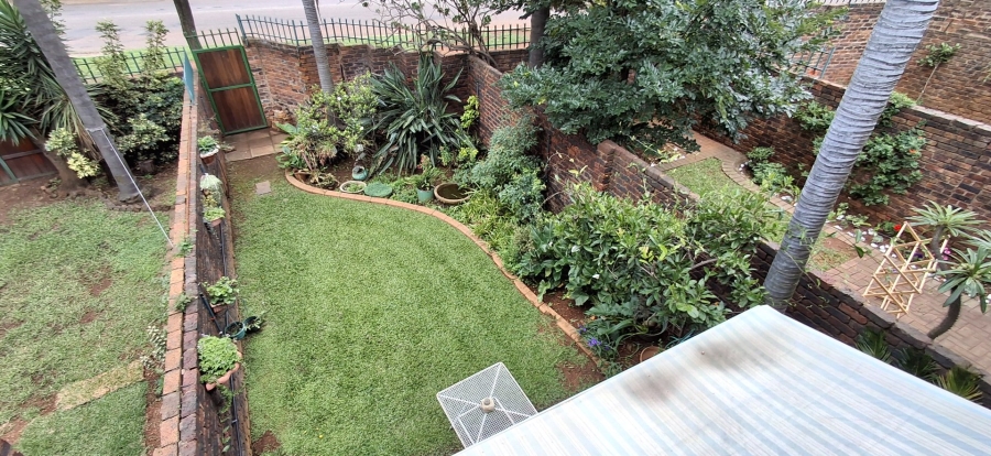 2 Bedroom Property for Sale in Garsfontein Gauteng