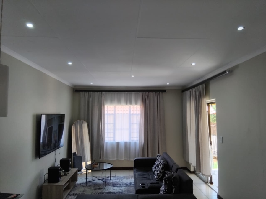 3 Bedroom Property for Sale in Mooikloof Ridge Gauteng
