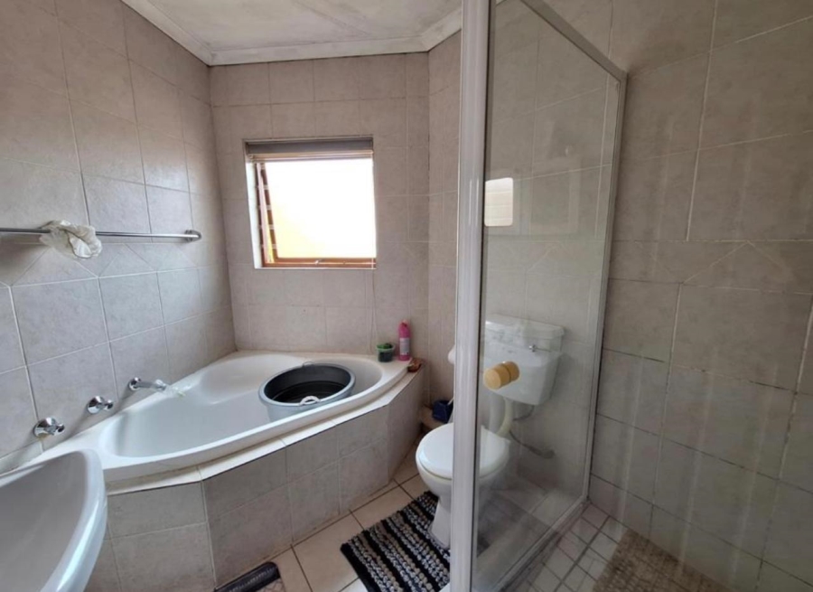 2 Bedroom Property for Sale in North Riding AH Gauteng