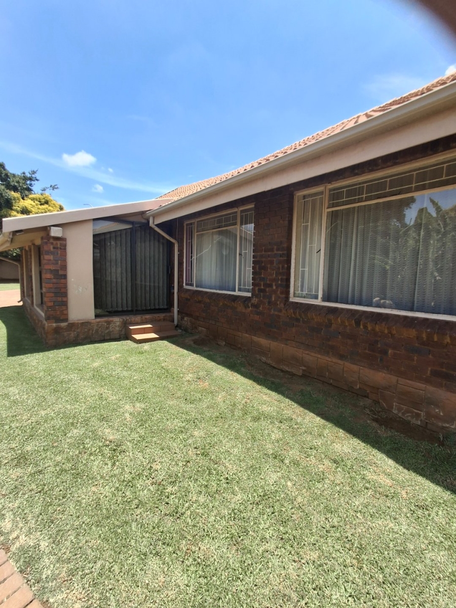 3 Bedroom Property for Sale in Sunair Park Gauteng