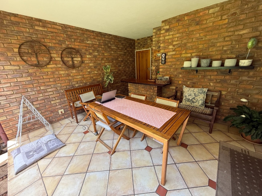 4 Bedroom Property for Sale in Doringkloof Gauteng