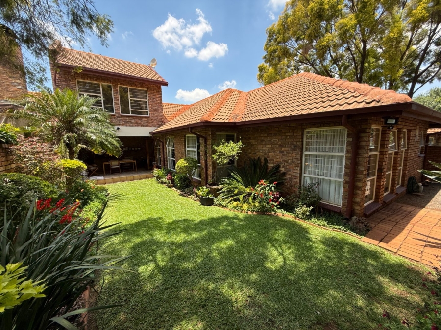 4 Bedroom Property for Sale in Doringkloof Gauteng
