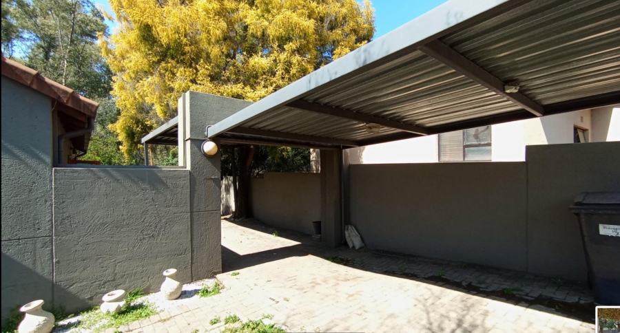 2 Bedroom Property for Sale in North Riding Gauteng