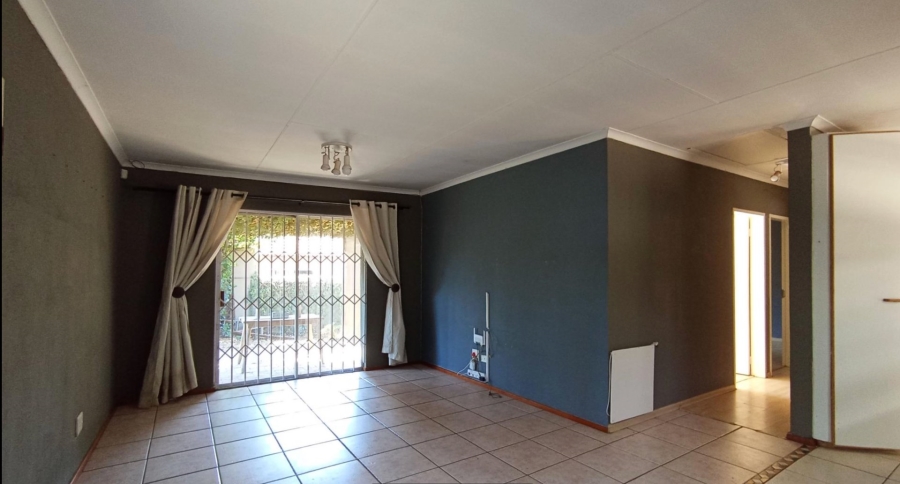 2 Bedroom Property for Sale in North Riding Gauteng
