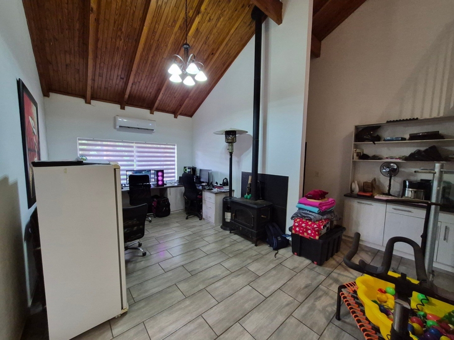 4 Bedroom Property for Sale in Rooihuiskraal Gauteng