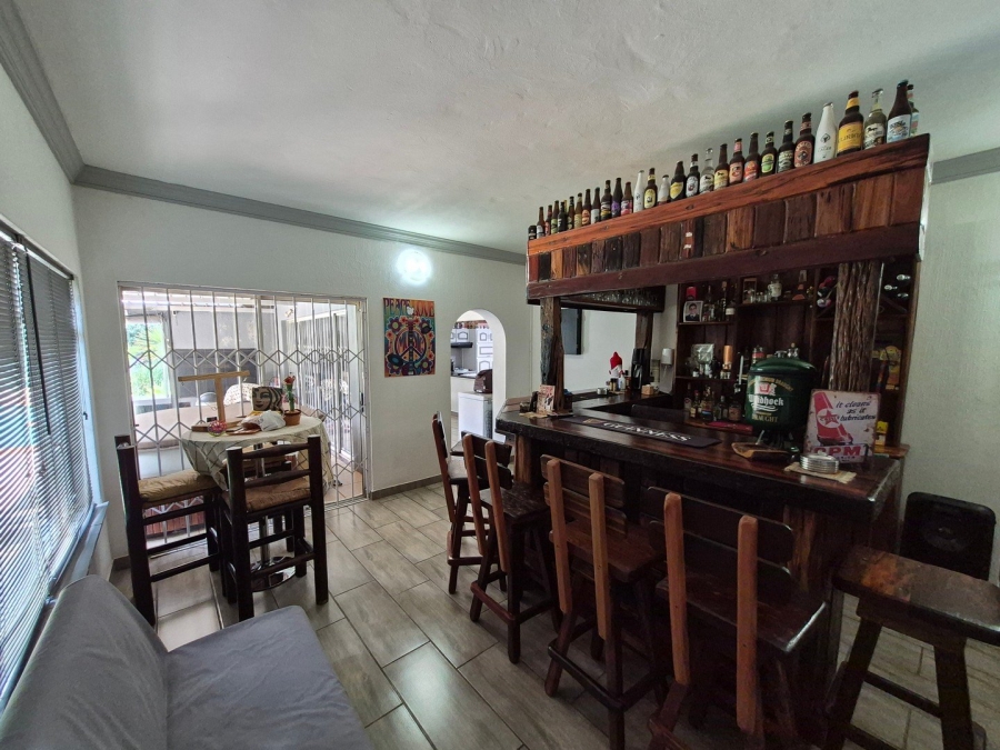 4 Bedroom Property for Sale in Rooihuiskraal Gauteng